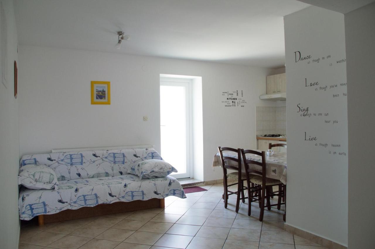 Marina Apartamento Malinska Exterior foto