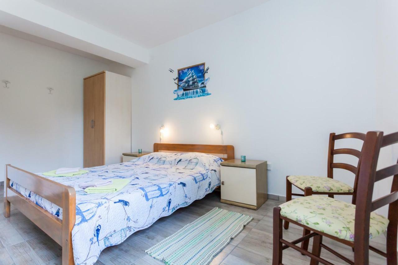 Marina Apartamento Malinska Exterior foto